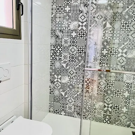 Piso Amplio Familiar شقة تيلدي